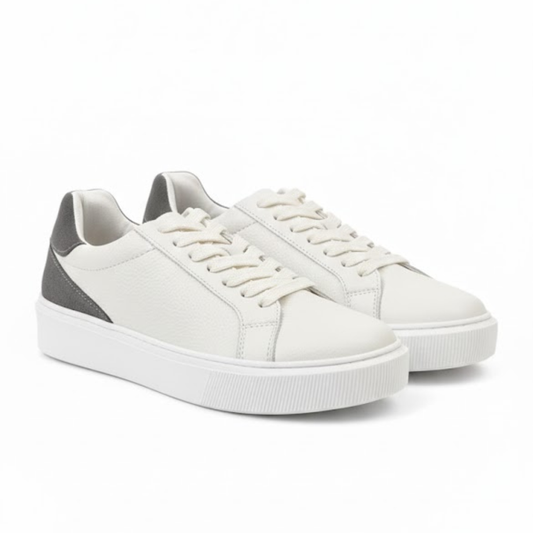 Latte Grey | Piel Latte & Gamuza Gris • Incluye dos agujetas