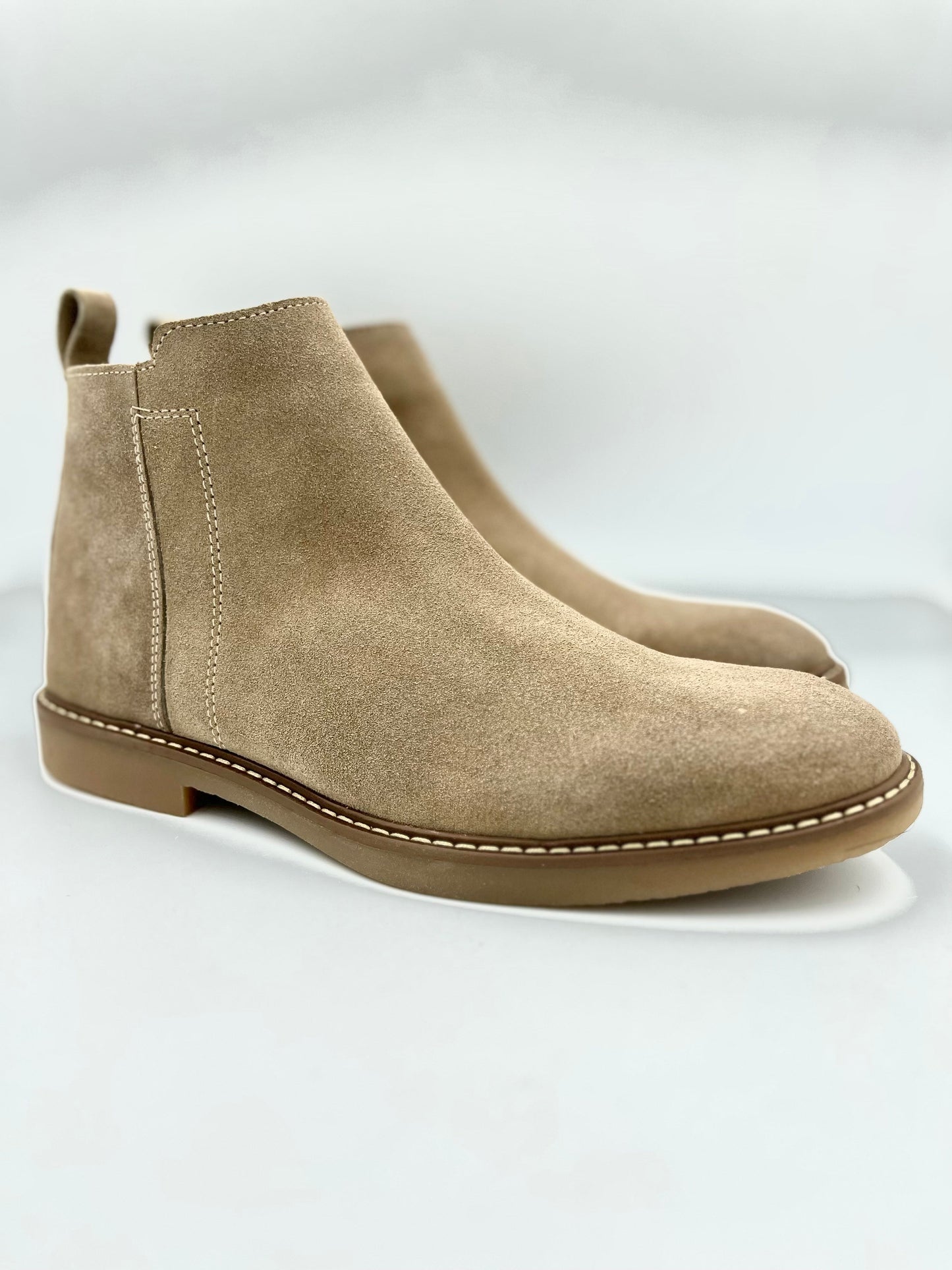 Botín Chelsea short de gamuza color stone - Calzado Jácome