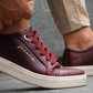 Tenis casuales Basic de piel color vino con suela antiderrapante beige - Calzado Jácome (vista 6)